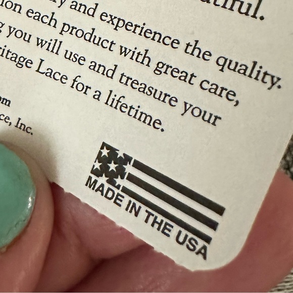 Rest in Peace Skull and Bones lace runner - Picture 9 of 12